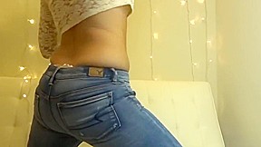 Hot Girl Farting In Tight Jeans