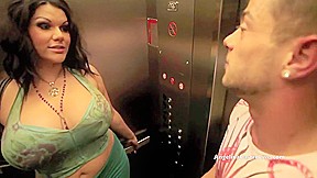 Angelina Castro – Big Titted Fucks A Tourist!? 12 Min